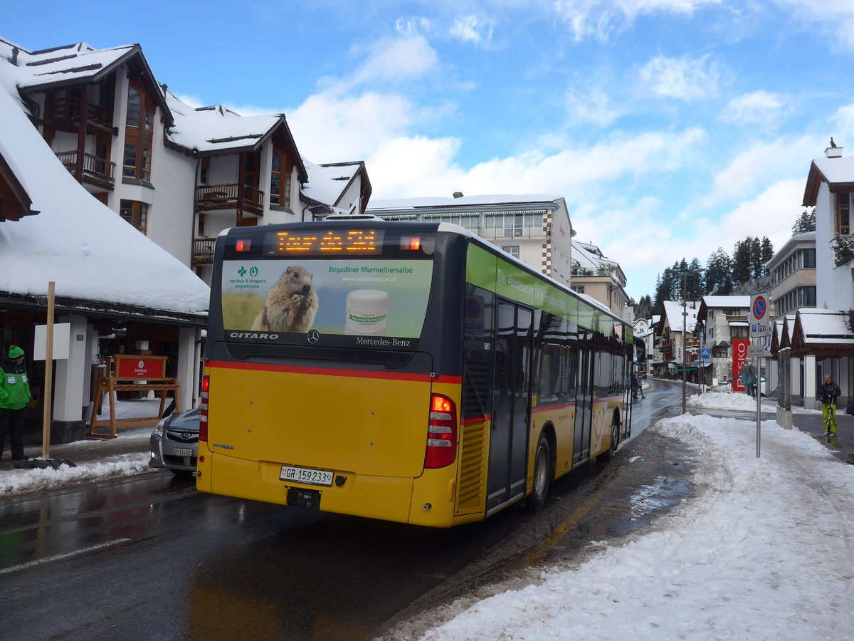 (187'561) - PostAuto Graubnden - GR 159'233 - Mercedes am 1. Januar 2018 in Lenzerheide, Post