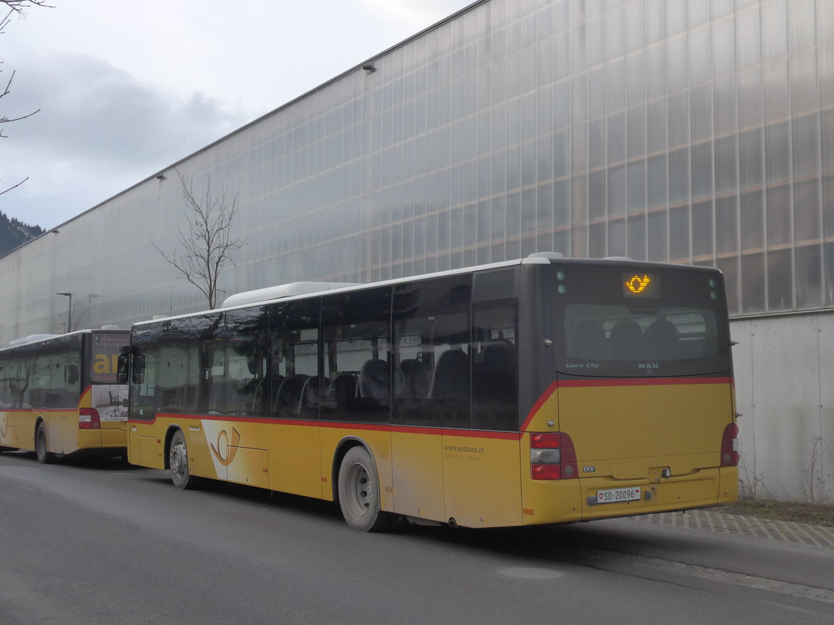 (187'708) - Steiner, Messen - SO 20'096 - MAN (ex SO 104'174) am 7. Januar 2018 beim Bahnhof Frutigen