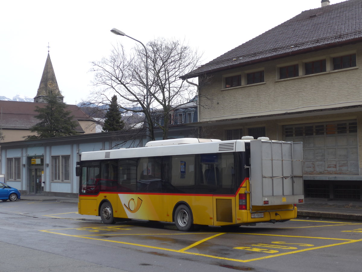 (187'984) - TPC Aigle - VS 93'610 - MAN/Gppel (ex VD 1174) am 20. Januar 2018 beim Bahnhof St-Maurice