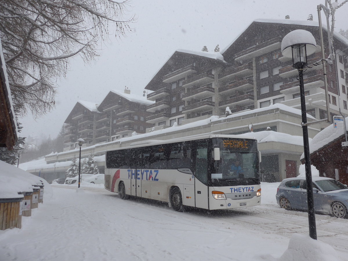 (188'060) - Theytaz, Sion - VS 11'006 - Setra am 20. Januar 2018 in Les Collons, Office Tourisme