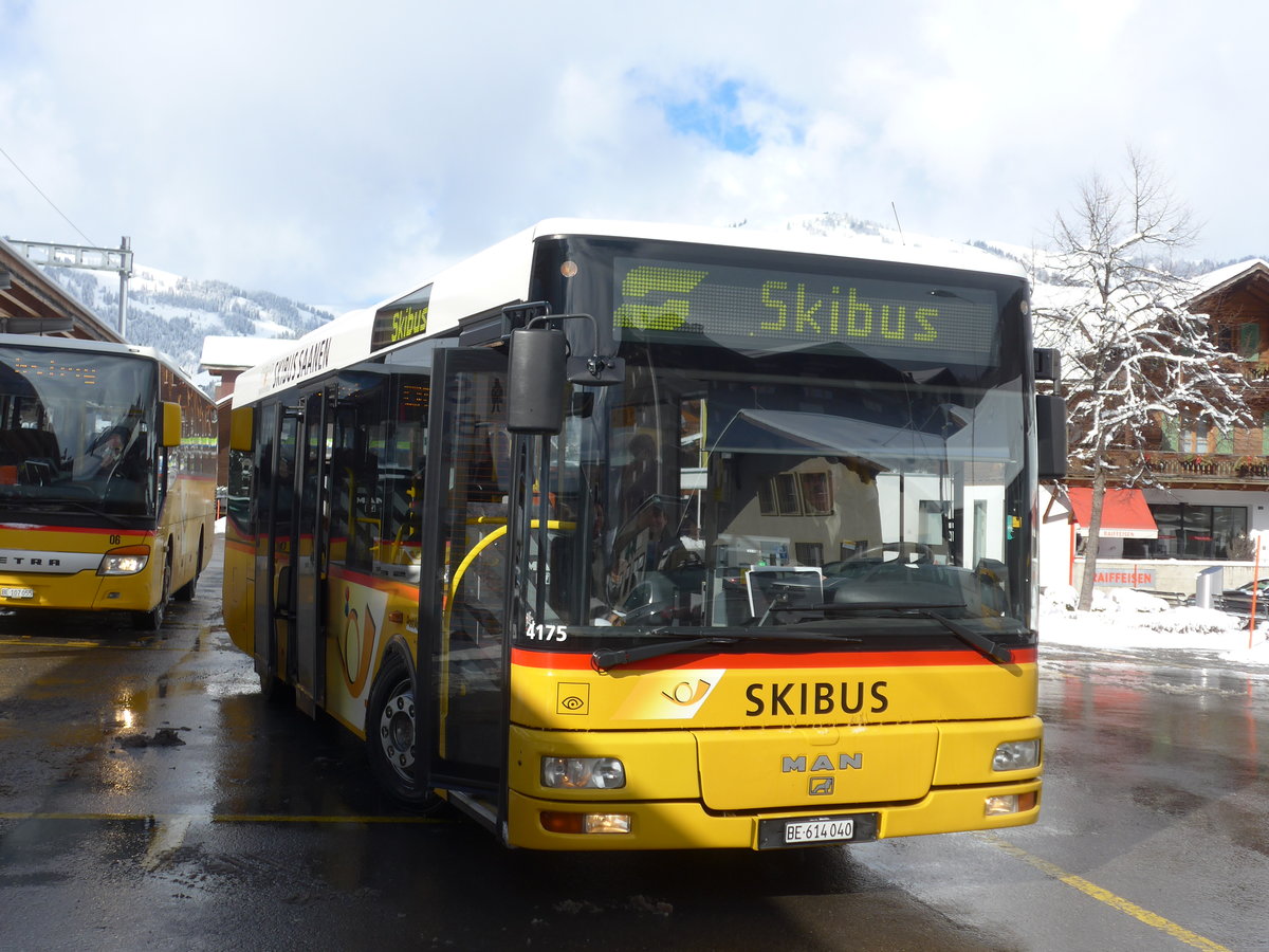 (188'477) - AVG Meiringen - Nr. 72/BE 614'040 - MAN/Gppel am 12. Februar 2018 beim Bahnhof Gstaad (Einsatz PostAuto)