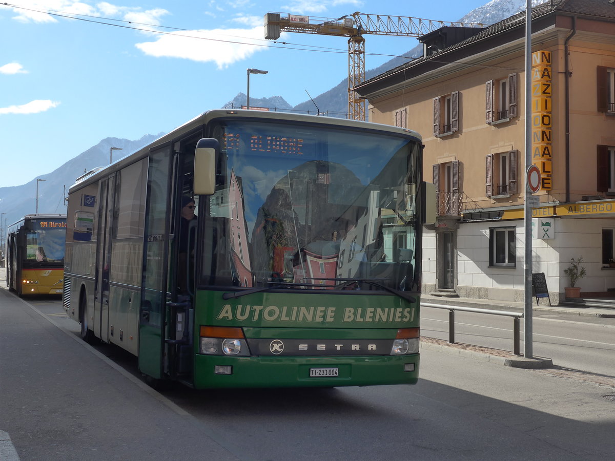 (188'578) - ABl Biasca - Nr. 4/TI 231'004 - Setra am 14. Februar 2018 beim Bahnhof Biasca