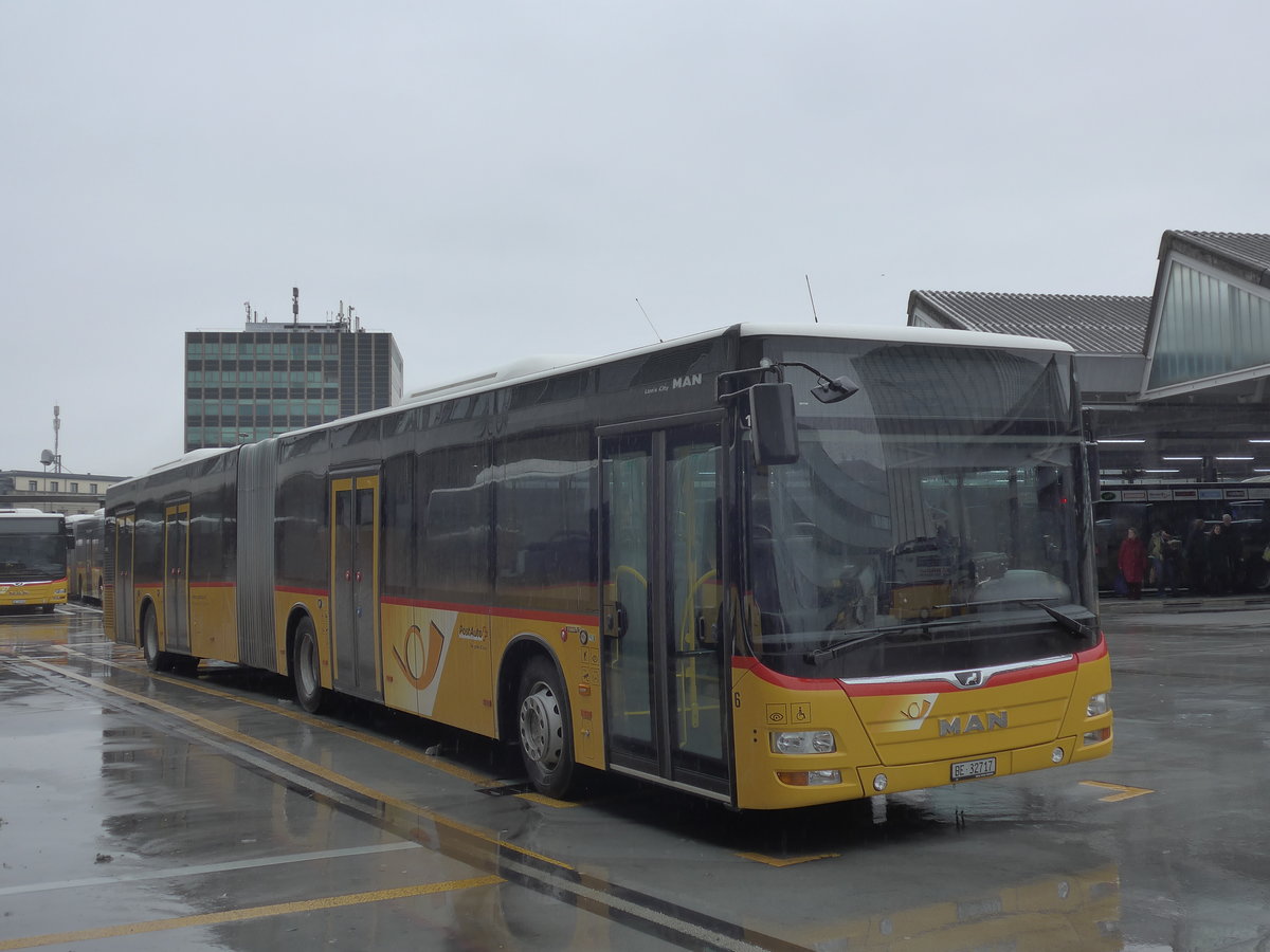 (188'623) - Steiner, Ortschwaben - Nr. 6/BE 32'717 - MAN am 15. Februar 2018 in Bern, Postautostation