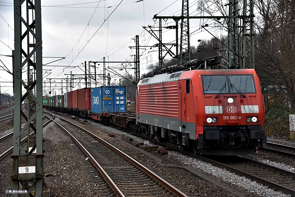 189 002-9 zog einen kastenzug durch hh-harburg,29.01.16