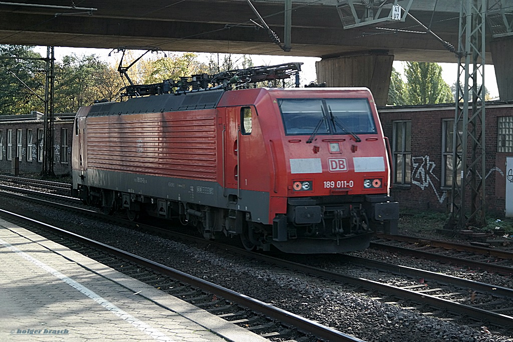 189 011-0 fuhr lz am 24 10.13 durch hh-harburg