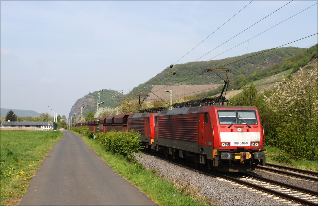 189 040 und 189 032 mit Erzzug am 10.04.14 in Leutesdorf