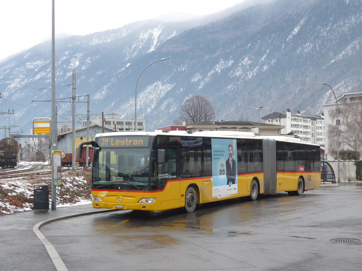 (189'019) - Buchard, Leytron - VS 104'344 - Mercedes am 3. Mrz 2018 beim Bahnhof Martigny