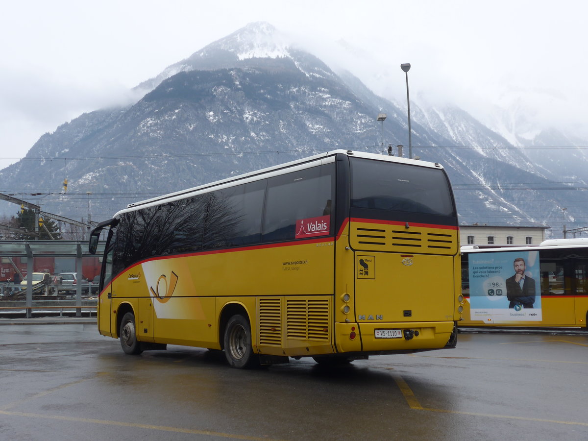 (189'024) - TMR Martigny - Nr. 127/VS 1110 - MAN/Beulas am 3. Mrz 2018 beim Bahnhof Martigny