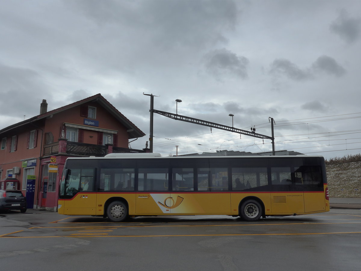 (189'796) - PostAuto Bern - Nr. 536/BE 734'536 - Mercedes am 1. April 2018 beim Bahnhof Biglen