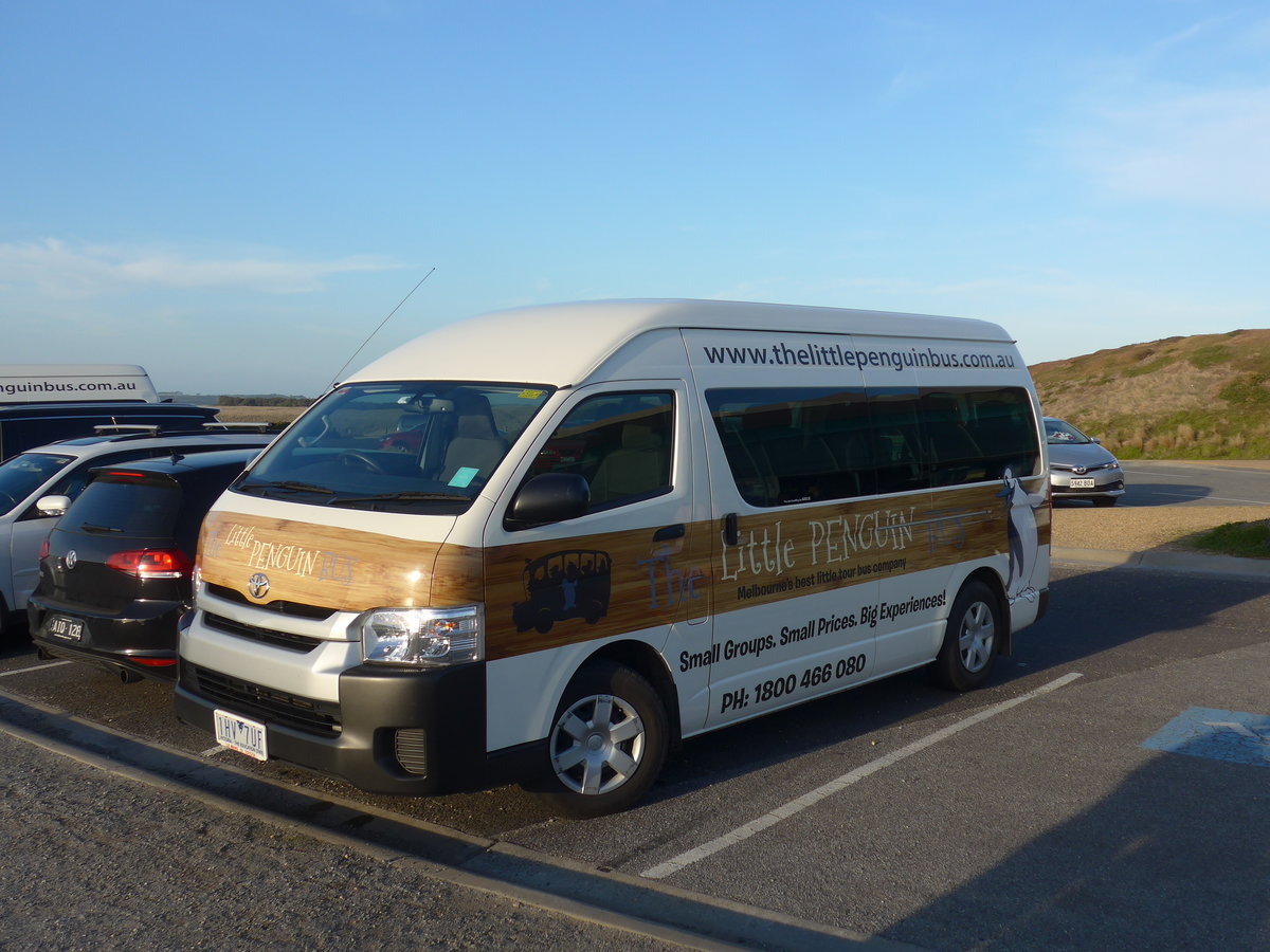 (190'330) - The little Penguin Bus, Altona - 1HV 7UF - Toyota am 18. April 2018 in Summerland, Antarctic Journey