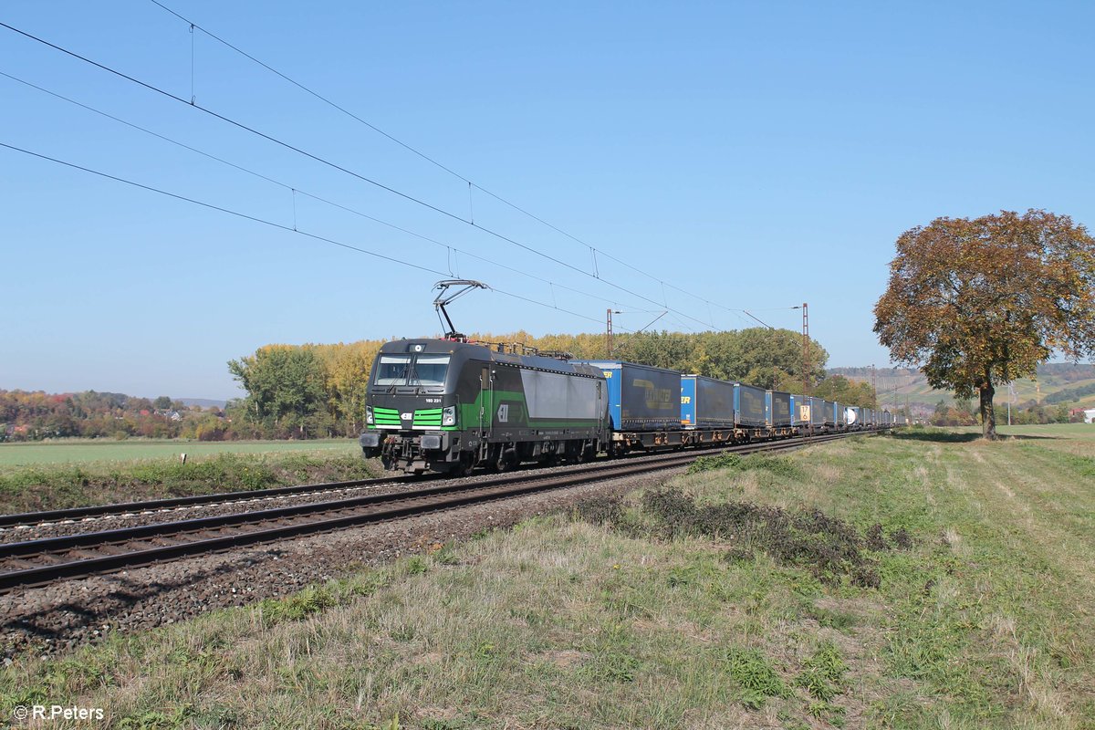 193 231-8 zieht den DGS 44995 Wanne Eickel - Wien Freundenau Hafen LKW-Walter Wechselpritschenzug kurz vor Retzbach-Zellingen. 13.10.18