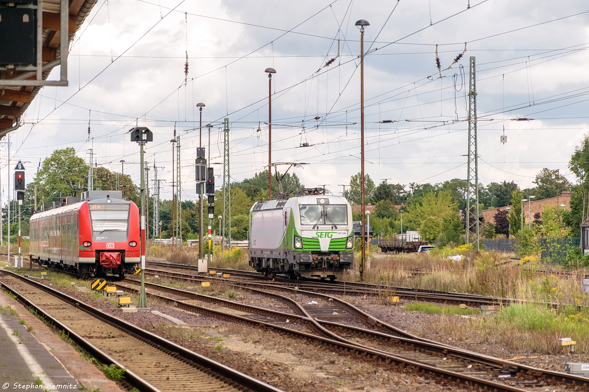 193 240-9 ELL - European Locomotive Leasing für SETG - Salzburger Eisenbahn TransportLogistik GmbH, beim umsetzen in Stendal. Sie brachte einen leeren Hackschnitzelzug von Borstel nach Kehl. 13.08.2017