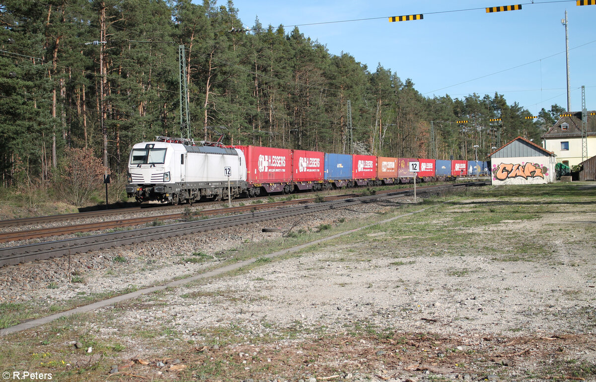 193 507-2 zieht mit einem Containerzug durch Ochenbruck gen Nürnberg. 06.04.24