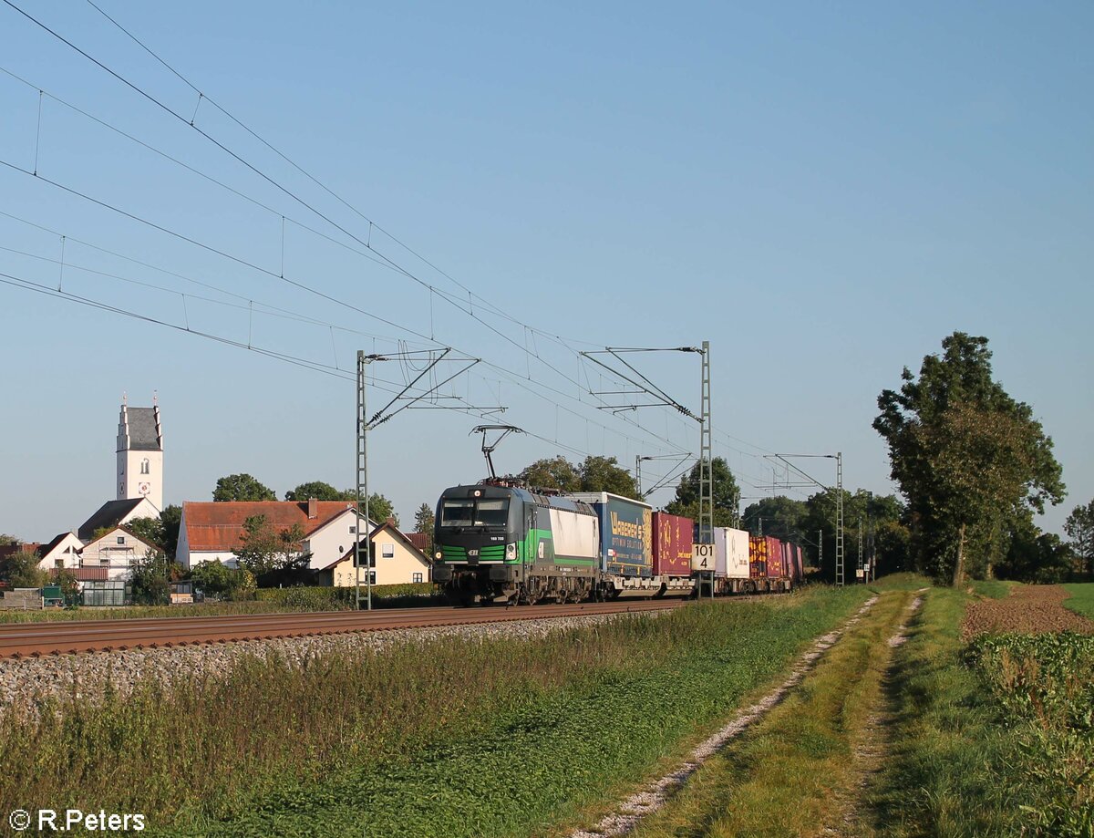 193 733 zieht ein KLV bei Moosham in Richtung Norden. 25.09.21