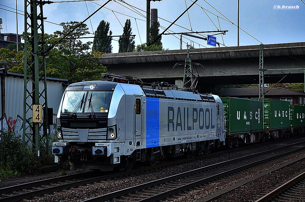 193 802-6 zog einen kastenzug durch hh-harburg,datum 30.09.14