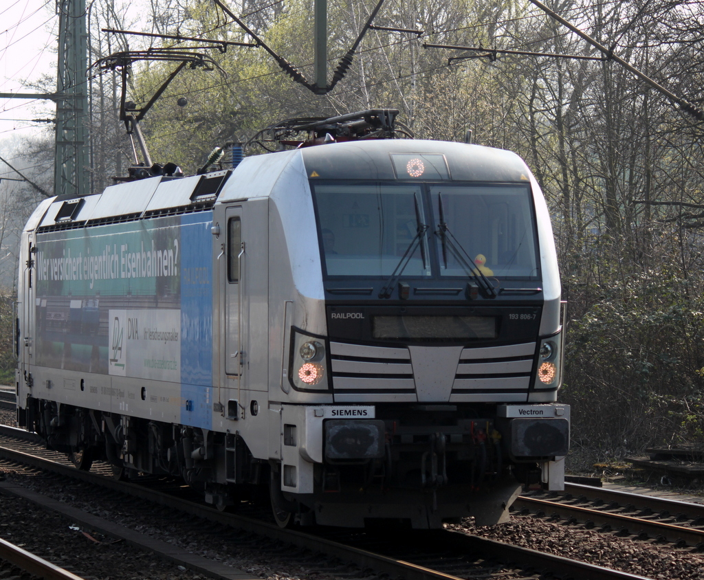 193 806-7 fuhr am 29.03.2014 mit einem Entchen durch Hamburg-Harburg.