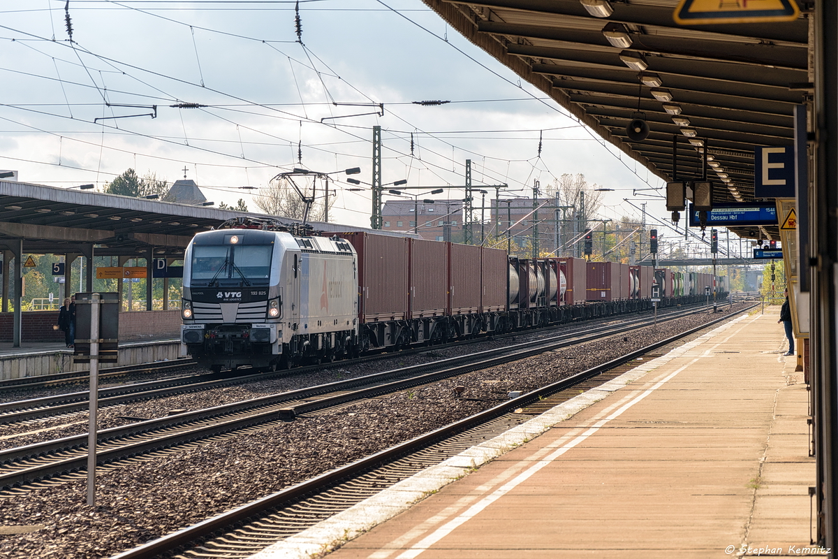 193 825-7  Monika  Railpool GmbH für VTG Rail Logistics Deutschland GmbH mit einem Containerzug in Berlin-Schönefeld Flughafen und fuhr weiter in Richtung Grünauer Kreuz. 25.10.2017