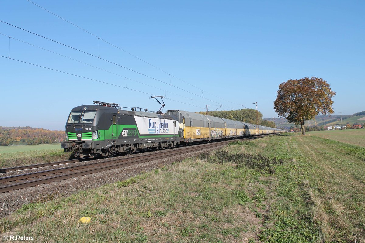 193 832-3 zieht den DGS 52707 Bremerhaven Kaiserhafen - Regensburg Ost kurz vor Retzbach-Zellingen. 13.10.18