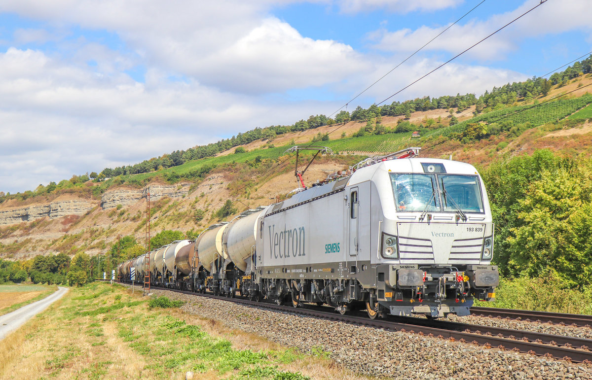 193 839 SIEMENS/SETG mit Kesselwagenzug am 20.08.18 in Thüngersheim