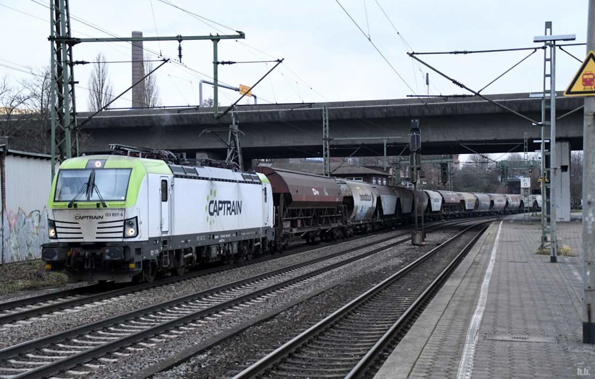 193 897-6 zog einen ganzzug durch hh-harburg,23.01.21