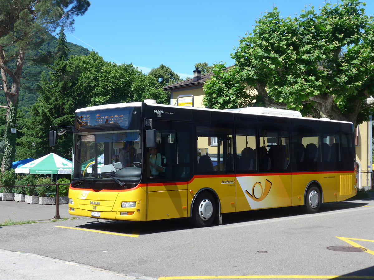 (193'807) - Merzaghi, Maroggia - TI 215'333 - MAN/Gppel (ex AutoPostale Ticino) am 9. Juni 2018 beim Bahnhof Melano-Maroggia