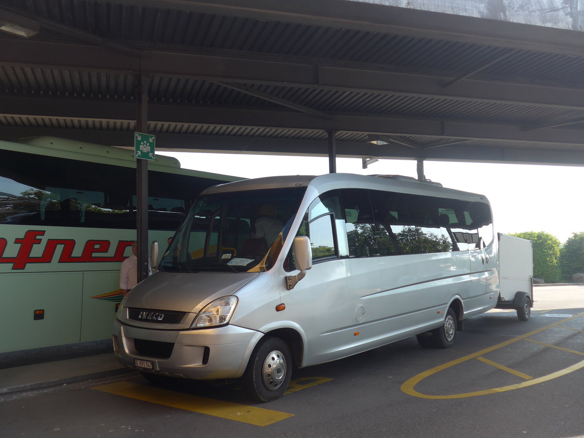 (194'005) - Scheiben, Emmenmatt - BE 891'947 - Iveco am 16. Juni 2018 in Pratteln, Autobahnraststtte