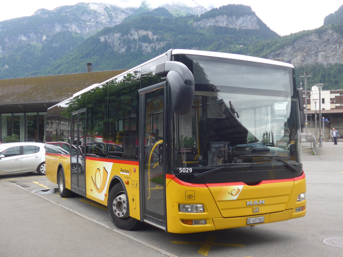 (194'970) - AVG Meiringen - Nr. 62/BE 407'862 - MAN/Gppel am 21. Juli 2018 in Meiringen, Postautostation