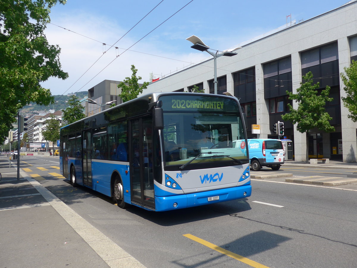 (195'692) - VMCV Clarens - Nr. 84/VD 1227 - Van Hool am 6. August 2018 beim Bahnhof Vevey