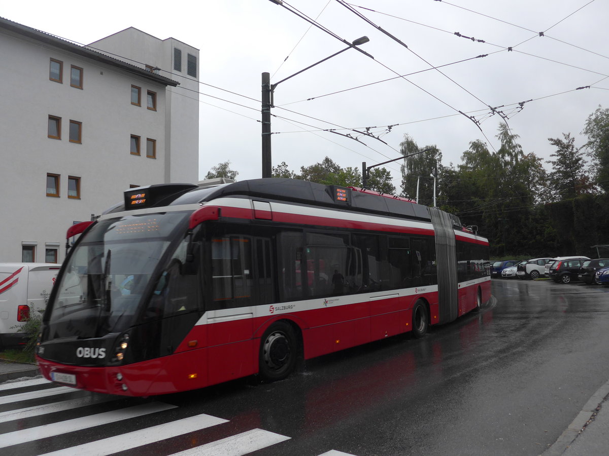 (197'417) - OBUS Salzburg - Nr. 341/S 428 SL - Solaris Gelenktrolleybus am 14. September 2018 beim Bahnhof Salzburg Sd