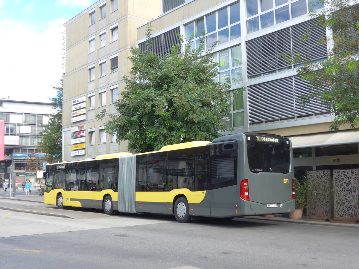 (197'914) - STI Thun - Nr. 702/BE 555'702 - Mercedes am 22. September 2018 beim Bahnhof Thun