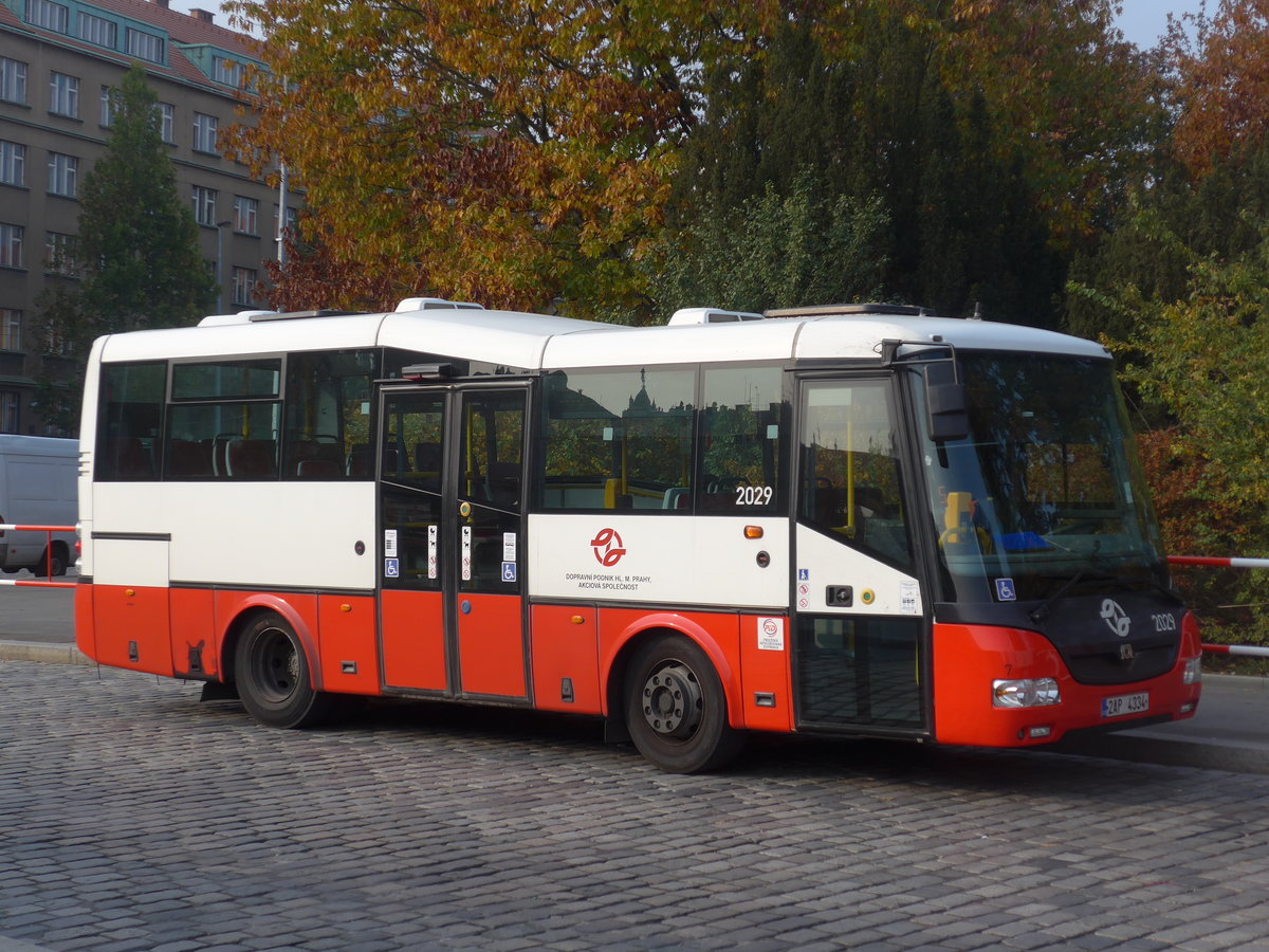 (198'520) - DPP Praha - Nr. 2029/2AP 4334 - SOR am 19. Oktober 2018 in Praha, Dejvick