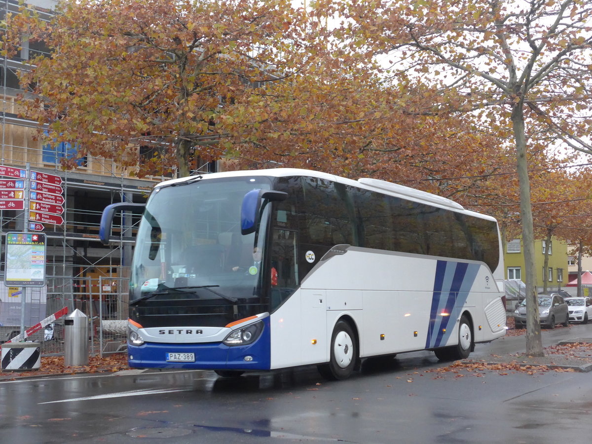 (199'166) - Aus Ungarn: HCC, Budapest - PAZ-389 - Setra am 29. Oktober 2018 beim Bahnhof Interlaken Ost