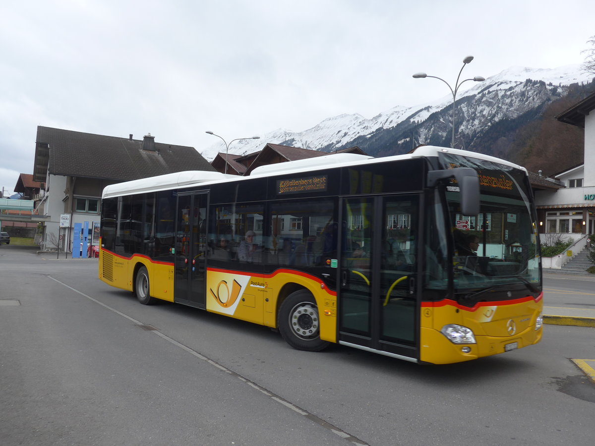 (199'858) - Flck, Brienz - Nr. 4/BE 517'311 - Mercedes am 8. Dezember 2018 beim Bahnhof Brienz