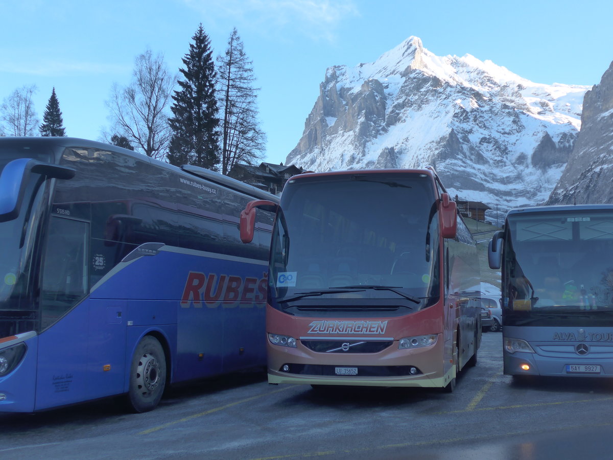 (200'503) - Zurkirchen, Malters - Nr. 16/LU 15'652 - Volvo am 1. Januar 2019 in Grindelwald, Grund