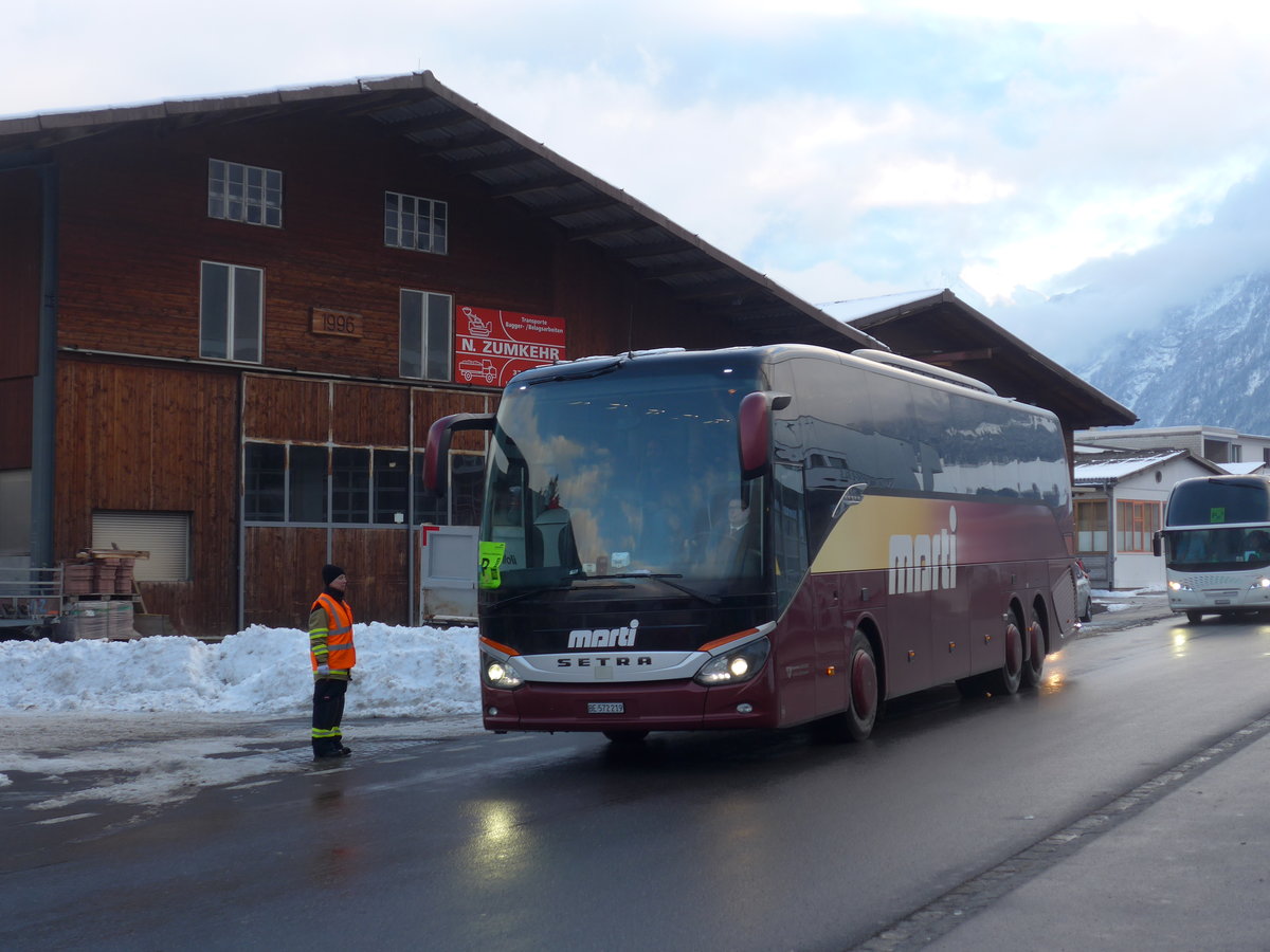 (200'991) - Marti, Kallnach - Nr. 19/BE 572'219 - Setra am 12. Januar 2019 beim Bahnhof Frutigen