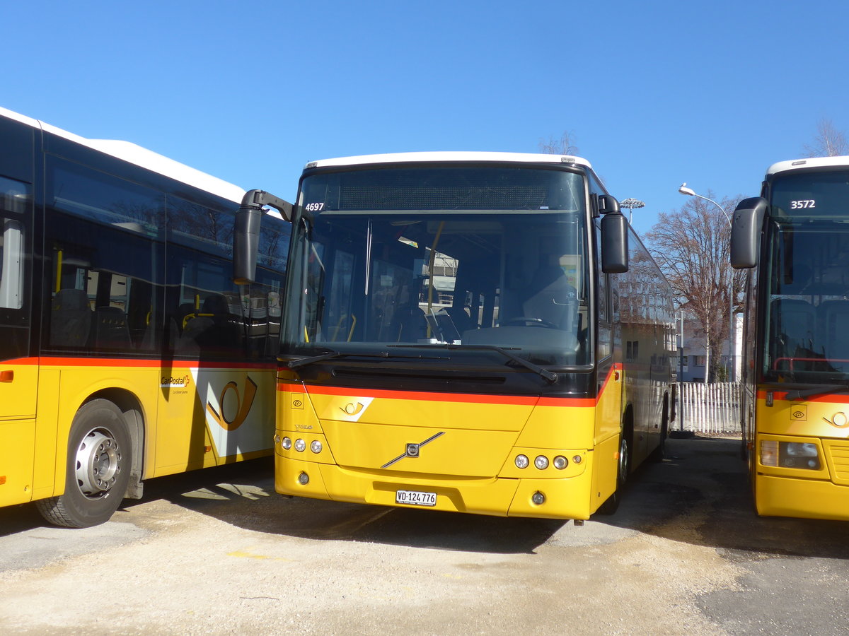 (201'606) - CarPostal Ouest - VD 124'776 - Volvo am 16. Februar 2019 in Yverdon, Garage