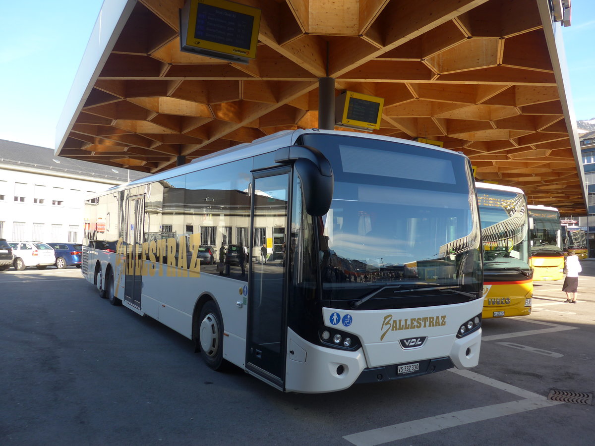 (202'379) - Ballestraz, Grne - VS 332'330 - VDL am 16. Mrz 2019 beim Bahnhof Sion