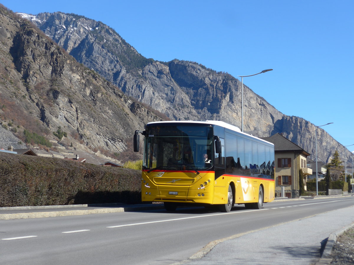 (202'384) - Buchard, Leytron - VS 461'300 - Volvo am 16. Mrz 2019 in Leytron, Route de Saillon