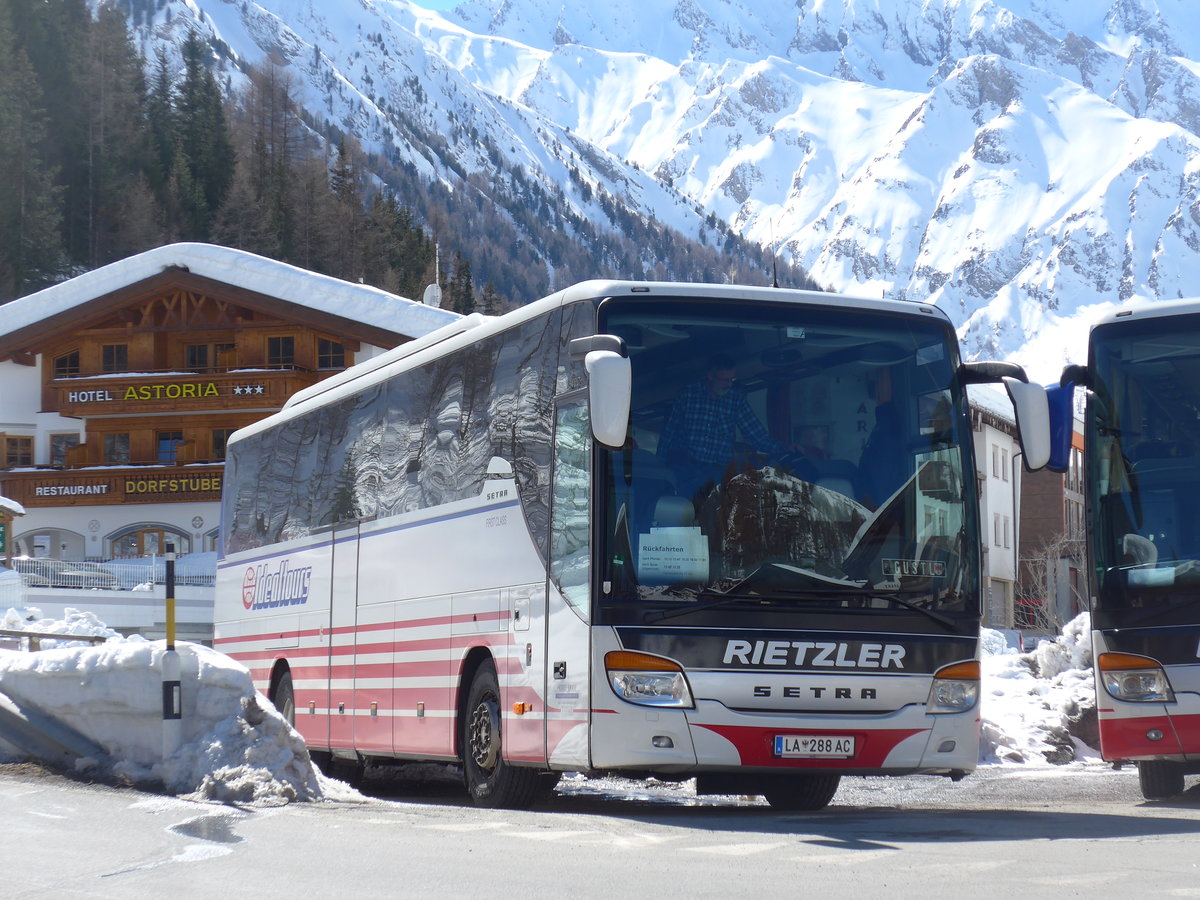 (202'634) - Aus Oesterreich: Rietzler, Ried i.O. - LA 288 AC - Setra am 20. Mrz 2019 in Samnaun, Ravaisch