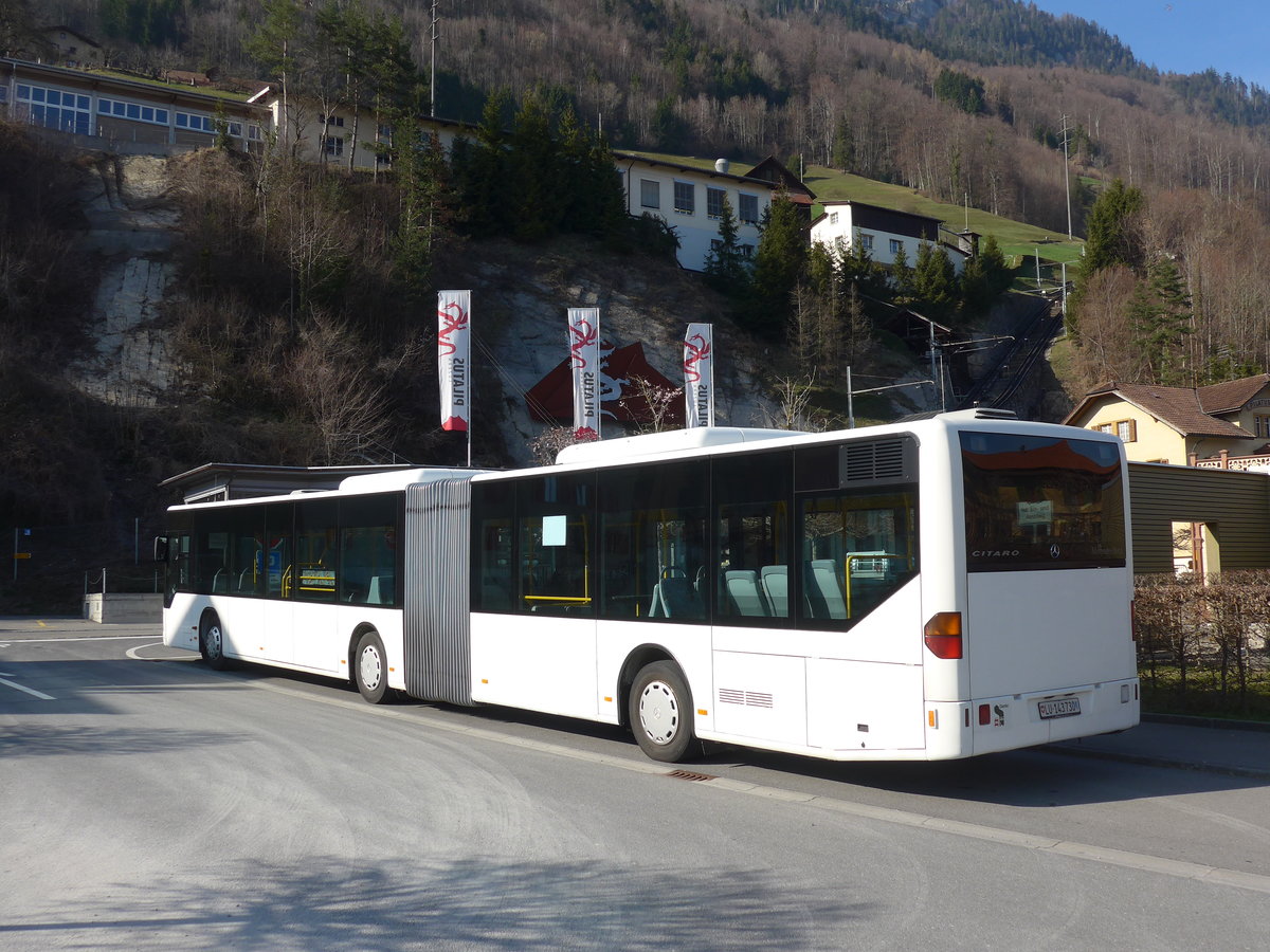 (202'883) - ARAG Ruswil - LU 143'730 - Mercedes (ex Schneider, Ermenswil Nr. 7) am 22. Mrz 2019 beim Bahnhof Alpnachstad