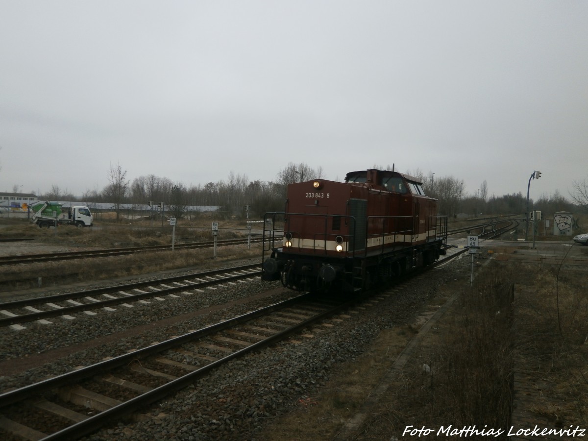 203 843-8 beim einfahren in Halle-Trotha am 12.3.15