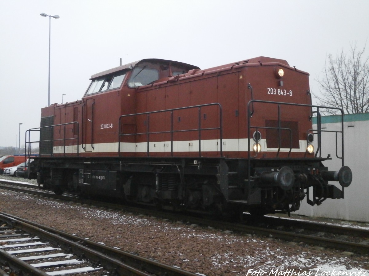 203 843-8 kurz vor der berfhrungsfahrt am Saalehafen in Halle (Saale) am 23.1.15