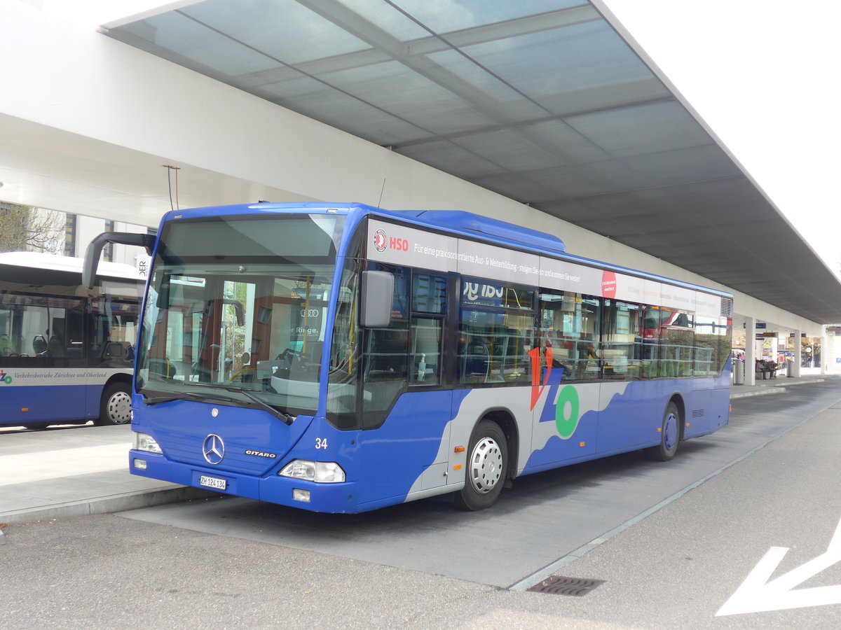 (203'534) - VZO Grningen - Nr. 34/ZH 124'134 - Mercedes am 7. April 2019 beim Bahnhof Meilen