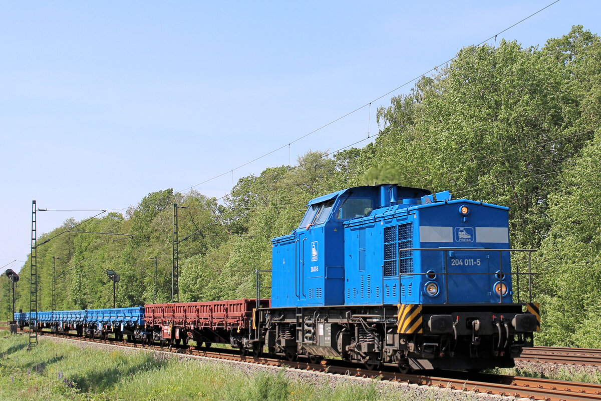 204 011-5 (NVR-Nummer: 92 80 1203 212-6 D-PRESS) mit einen kurzen Bauzug am 17.05.2024 in Tostedt - Dreihausen.