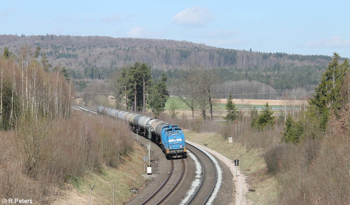 204 012 und 204 031 ziehten kurz vor Wiesau den Hauer-Kesselzug nach Weiden West. 10.04.20