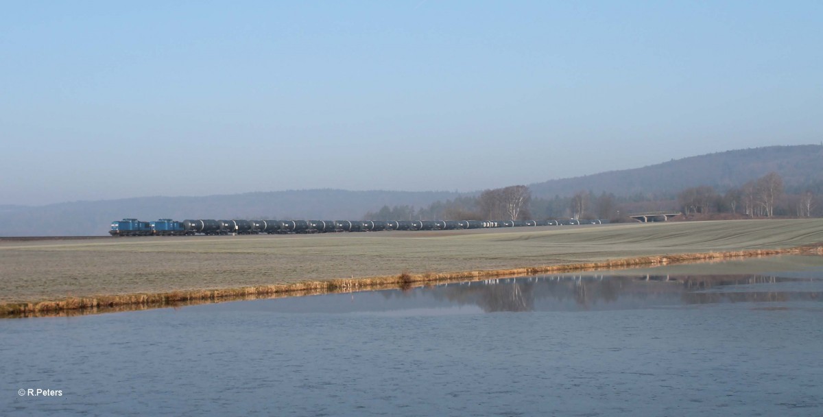 204 022 + 204 010 ziehen einen Kesselzug nach Weiden bei Oberteich. 18.03.16