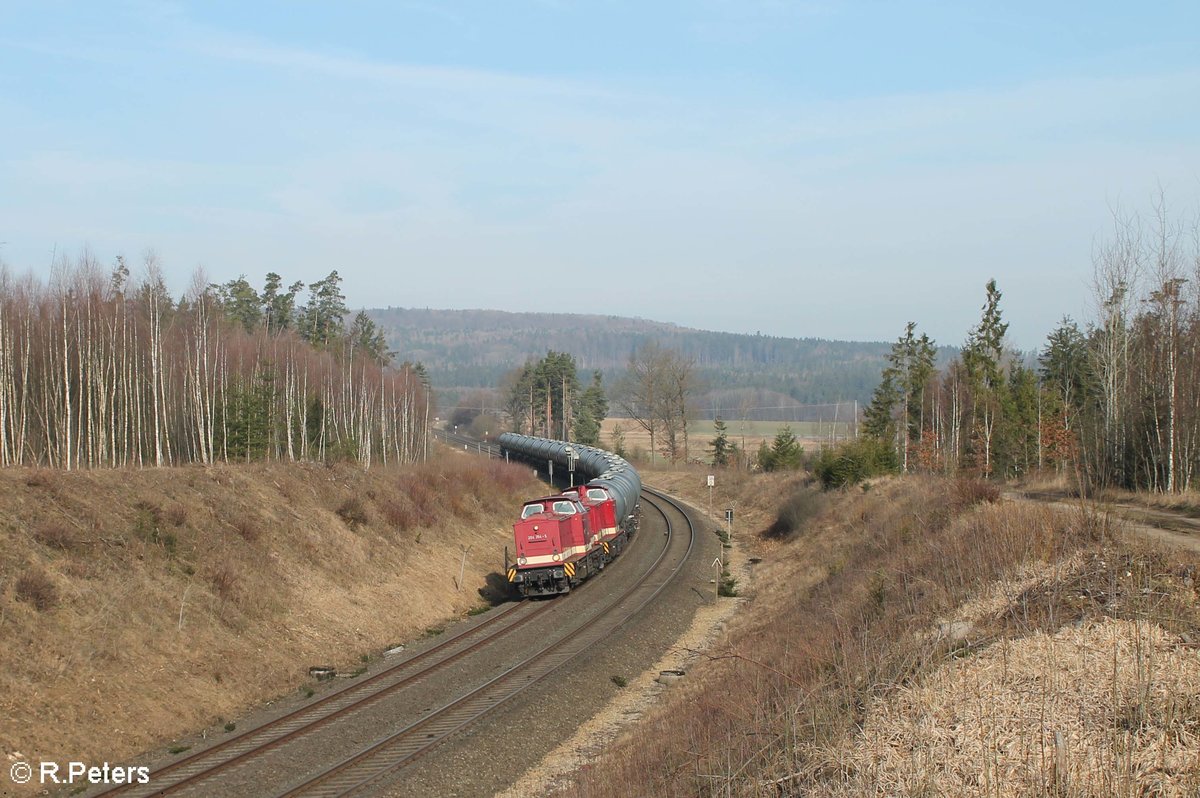 204 354-5 und 204 347-9 ziehen kurz vor Wiesau ein Kesselzug für Hauer Weiden/Oberpfalz. 17.03.17