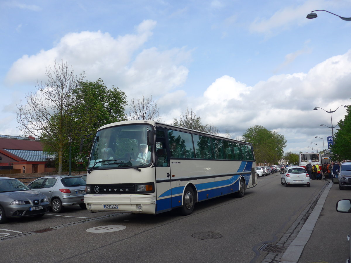 (204'061) - AAF Wissembourg - EG 211 XG - Setra am 26. April 2019 in Haguenau, Parkplatz