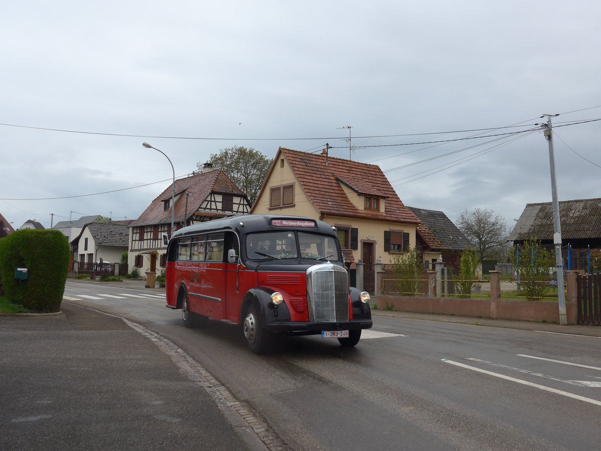 (204'182) - Aus Belgien: Van Duffel, Lommel - 1-JVJ-248 - Mercedes am 27. April 2019 in Stundwiller, Rue Principale