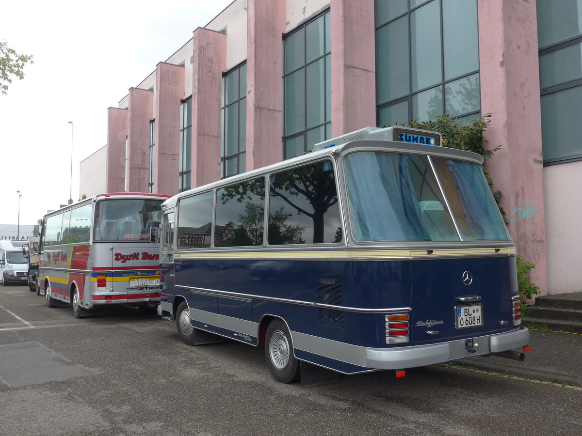 (204'498) - Aus Deutschland: Vosgerau, Balingen - BL-O 608H - Mercedes/Vetter am 28. April 2019 in Haguenau, Parkplatz